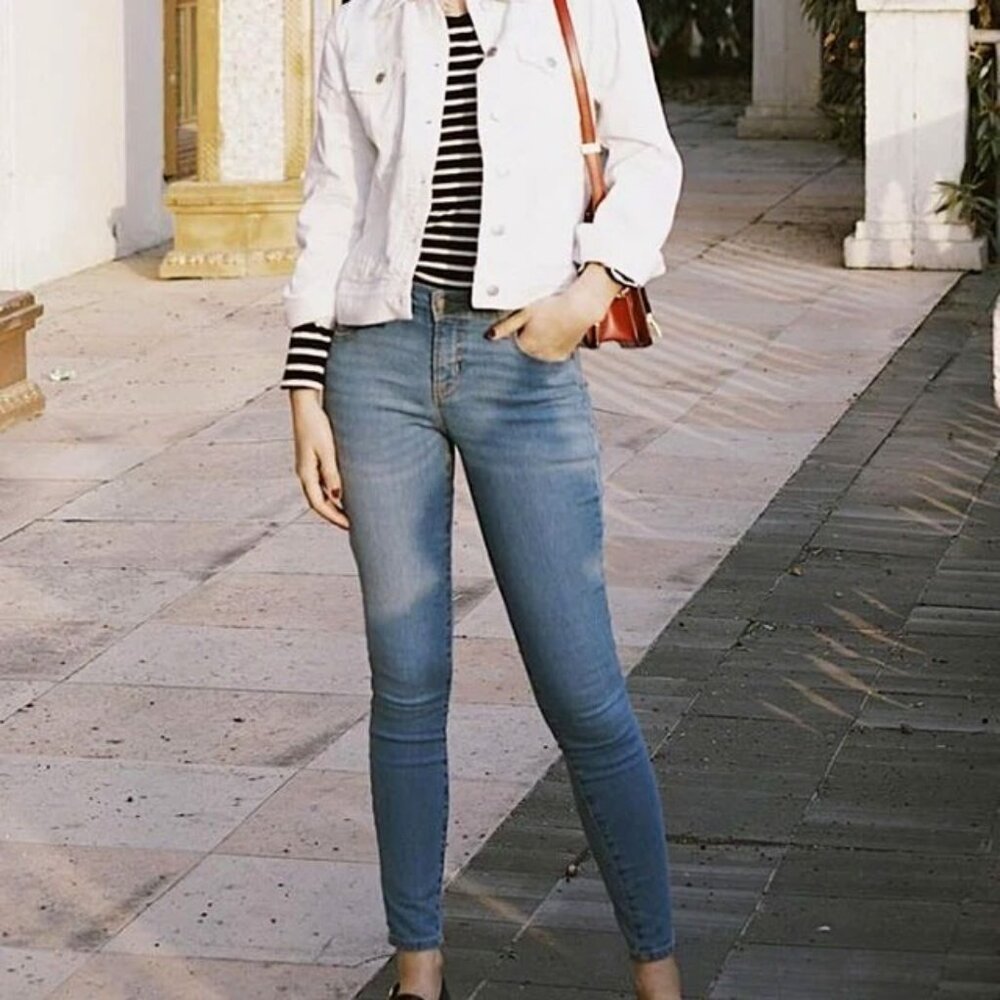 Mid-Rise Super Skinny Jeans